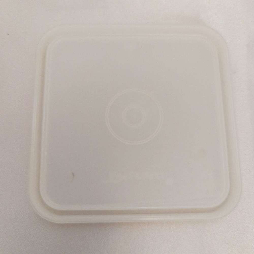 Tupperware block cheese/cracker storage container - Picture 4 of 5